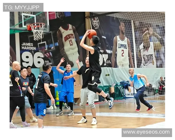 热爱篮球的足球明星们如何在NBA与足球之间找到平衡与激情